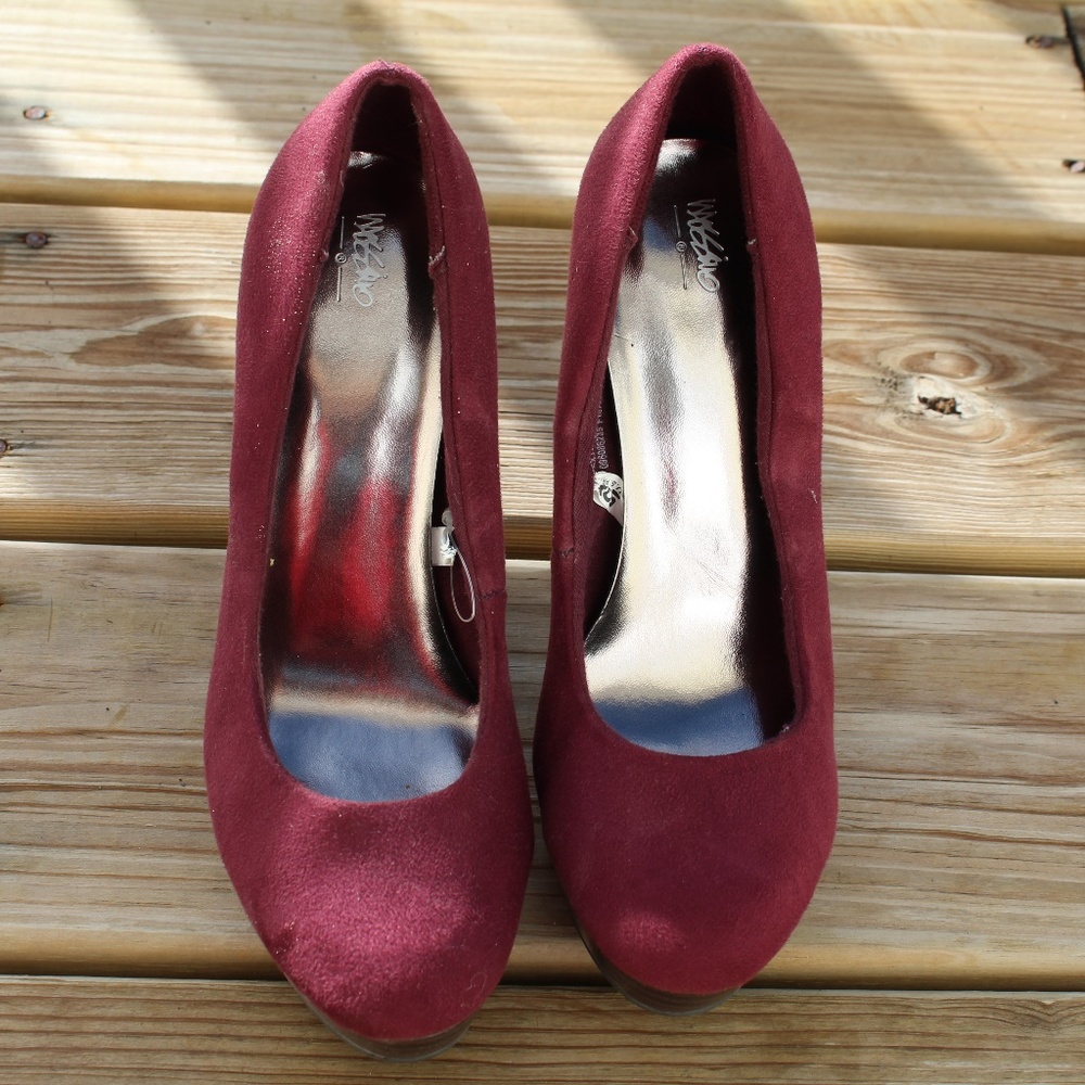Beautiful Burgundi Heels